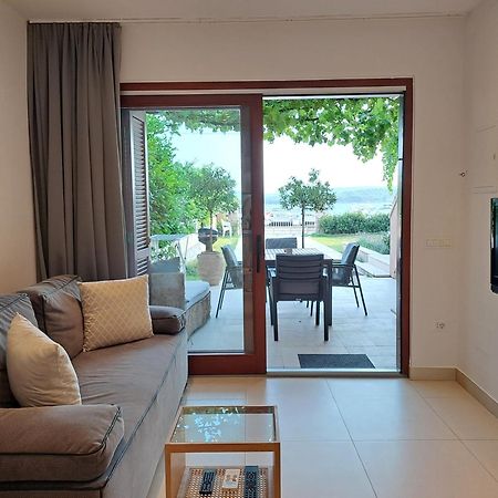 Apartments Villa Oliva Turanj Exterior foto