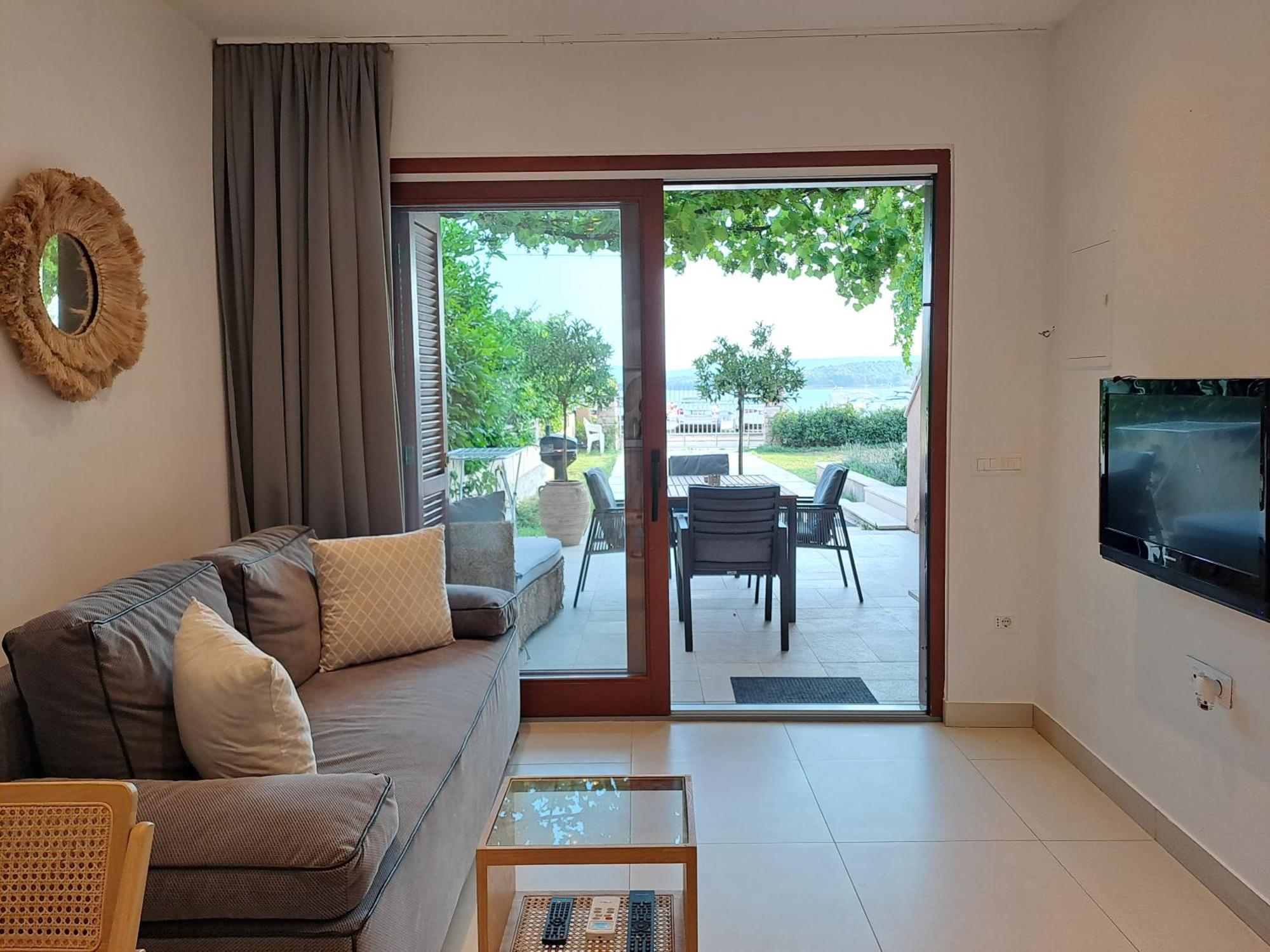Apartments Villa Oliva Turanj Exterior foto